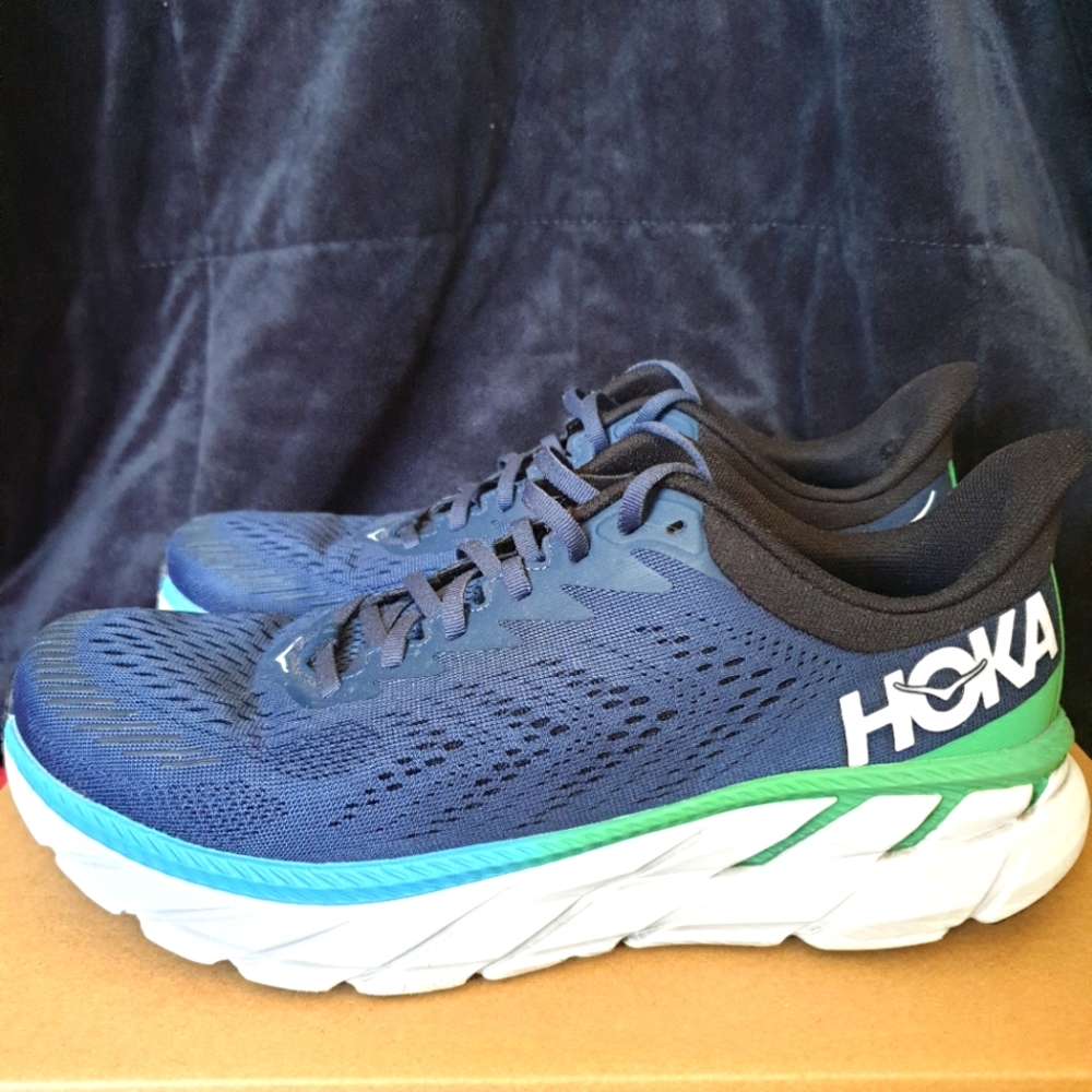 HOKA One One Clifton 7 size 10 wide